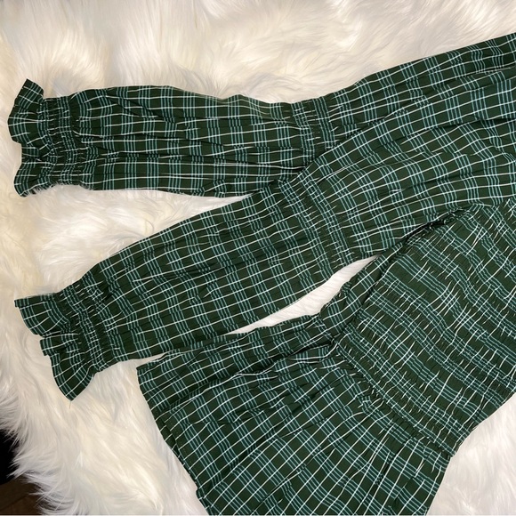 NWT Target brand Universal Thread smocked puff sleeve blouse. - Picture 3 of 10